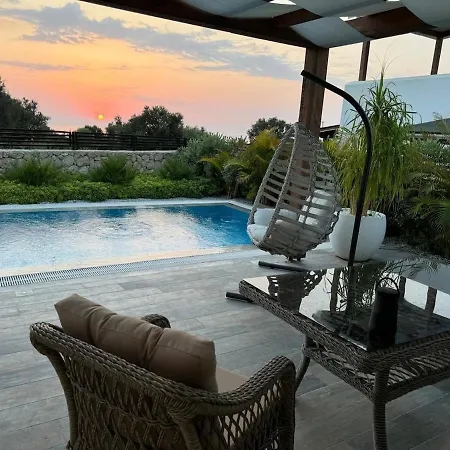 A Luxurious Seafront With A Private Pool Nikosia